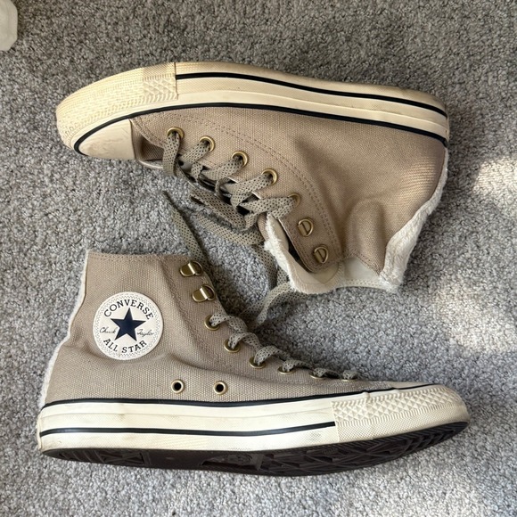 Converse Chuck Taylor Womens High Top Faux Fur Lined Taupe Tan Sneakers 8 - Picture 6 of 10
